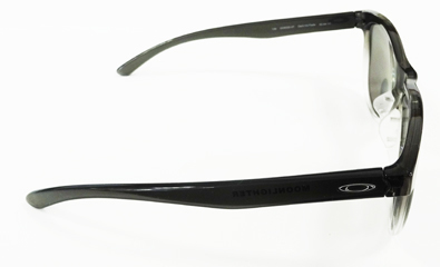 OAKLEY新作ライフスタイルサングラスMOONLIGHTER(ムーンライター)入荷！_c0003493_09133836.jpg