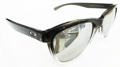 OAKLEY新作ライフスタイルサングラスMOONLIGHTER(ムーンライター)入荷！_c0003493_09141863.jpg