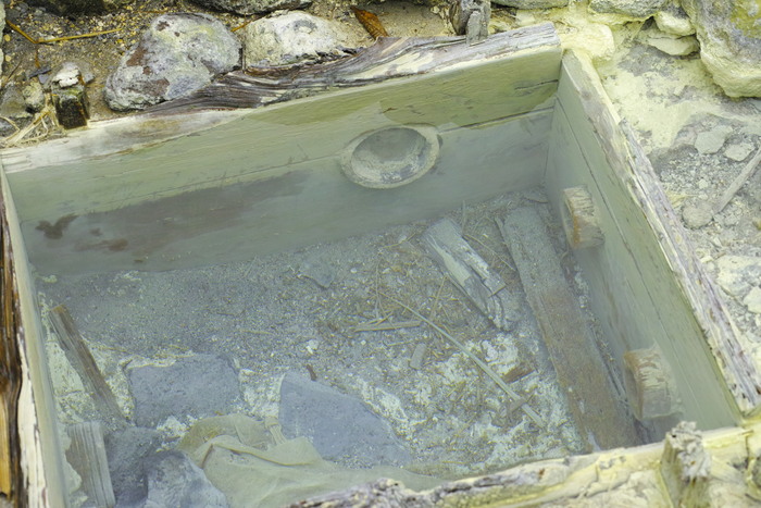 極上の硫黄泉 箱根の野湯へ_c0124076_22533646.jpg