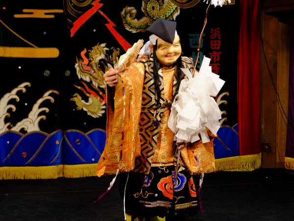 「島根・浜田 西村社中 石見夜神楽のヤシオリ作戦」_a0000029_14274710.jpg