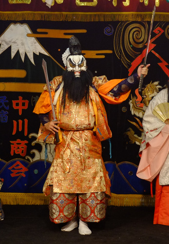 「島根・浜田 西村社中 石見夜神楽のヤシオリ作戦」_a0000029_14555746.jpg
