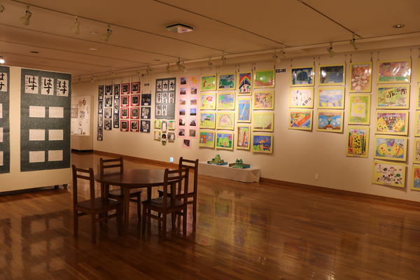 東川町文化ギャラリー展示のお知らせ _b0187229_12511551.jpg