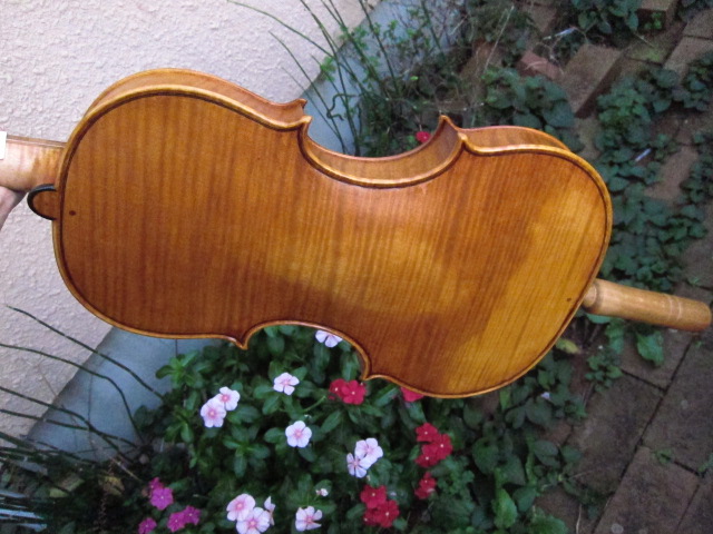 Guarneri del Gesù 1744 \"Cariplo\"_d0040395_16222013.jpg