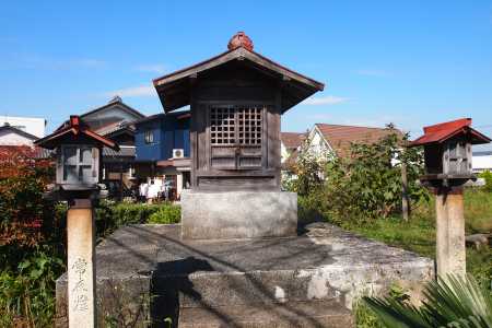 b0223592_1514392.png