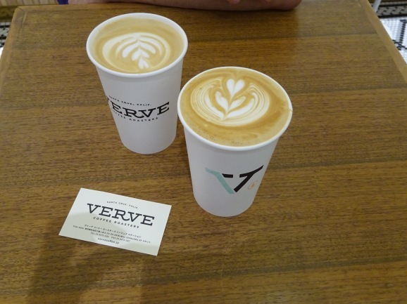 VERVE COFFEE ROASTERSでラテ_e0230011_17413886.jpg