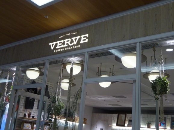 VERVE COFFEE ROASTERSでラテ_e0230011_17452458.jpg