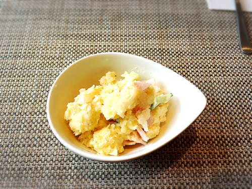 PAPAS CAFE QUATT (パパスカフェクワット)_e0292546_02311056.jpg