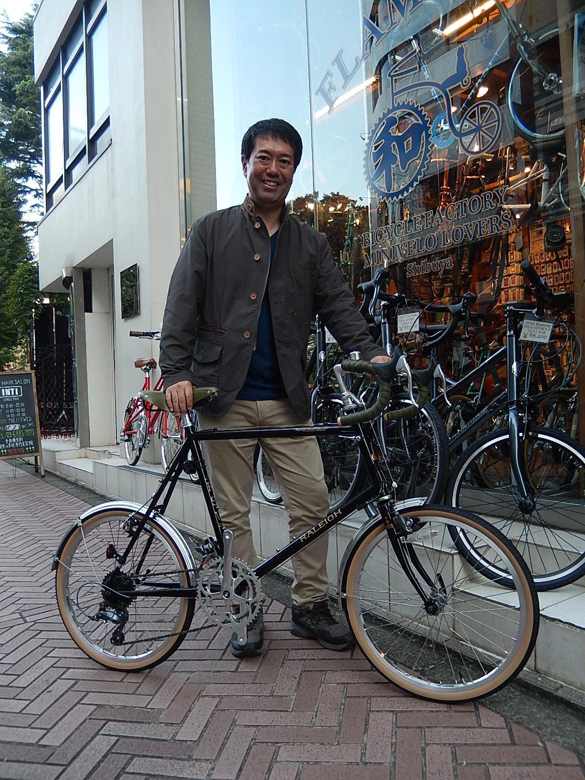 10月26日　渋谷　原宿　の自転車屋　FLAME bike前です_e0188759_19175553.jpg