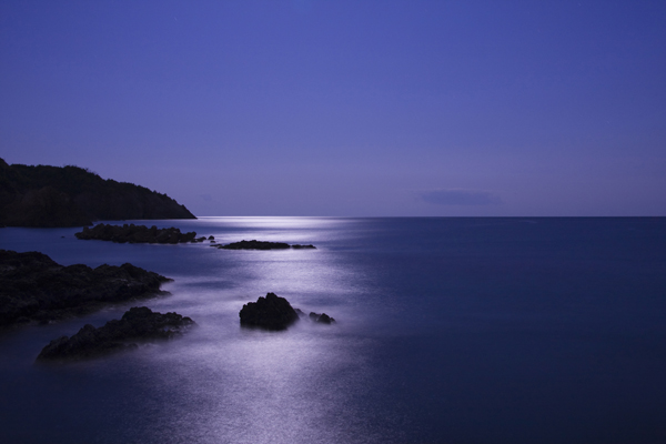 月夜の海 くろねこのぶらり春夏秋冬 月夜の海 くろねこのぶらり春夏秋冬