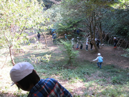 淡輪小学校2年遠足・孝子の森_f0053885_21434052.jpg