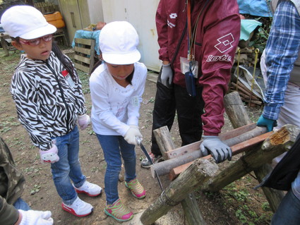 淡輪小学校2年遠足・孝子の森_f0053885_21494949.jpg