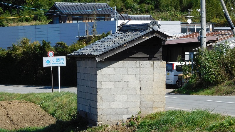 バスの終点へ行こう002：小諸市・東御市のコミュニティバス いちご平バス停_e0304702_20553748.jpg