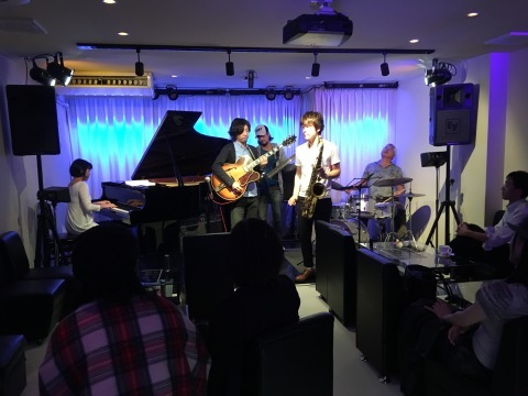 Jazzlive comin 広島   本日金曜日のライブ！ と 11月のライブスケジュール_b0115606_11372870.jpg