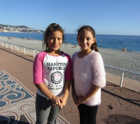 可愛いね ( Deux mignonnes )_b0287748_3584099.jpg