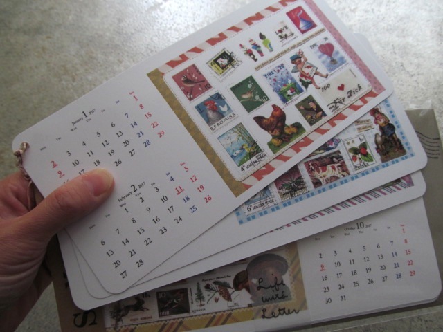 手紙、切手が好き。わくわくがとまれないカードのようなカレンダー_f0129557_08154423.jpg