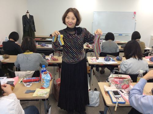 マジックループ編み針で編む『つま先から編むソックス』_c0357605_15111338.jpg