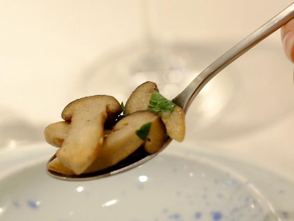 「六本木一丁目 KABCO(カブコ)のmenu KABCO(オイスター&熟成肉コ)ース」_a0000029_20545115.jpg