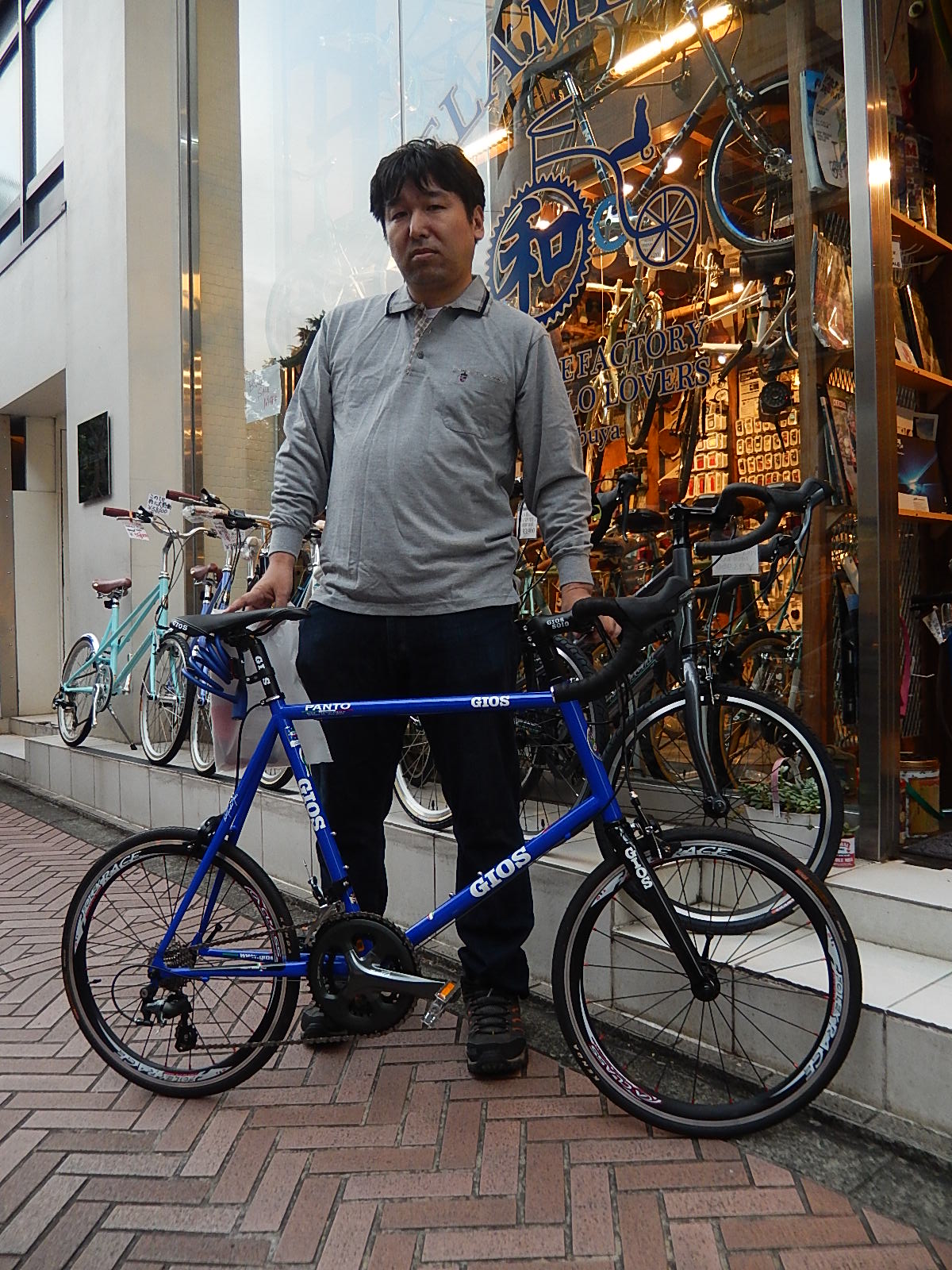 10月29日　渋谷　原宿　の自転車屋　FLAME bike前です_e0188759_17311100.jpg