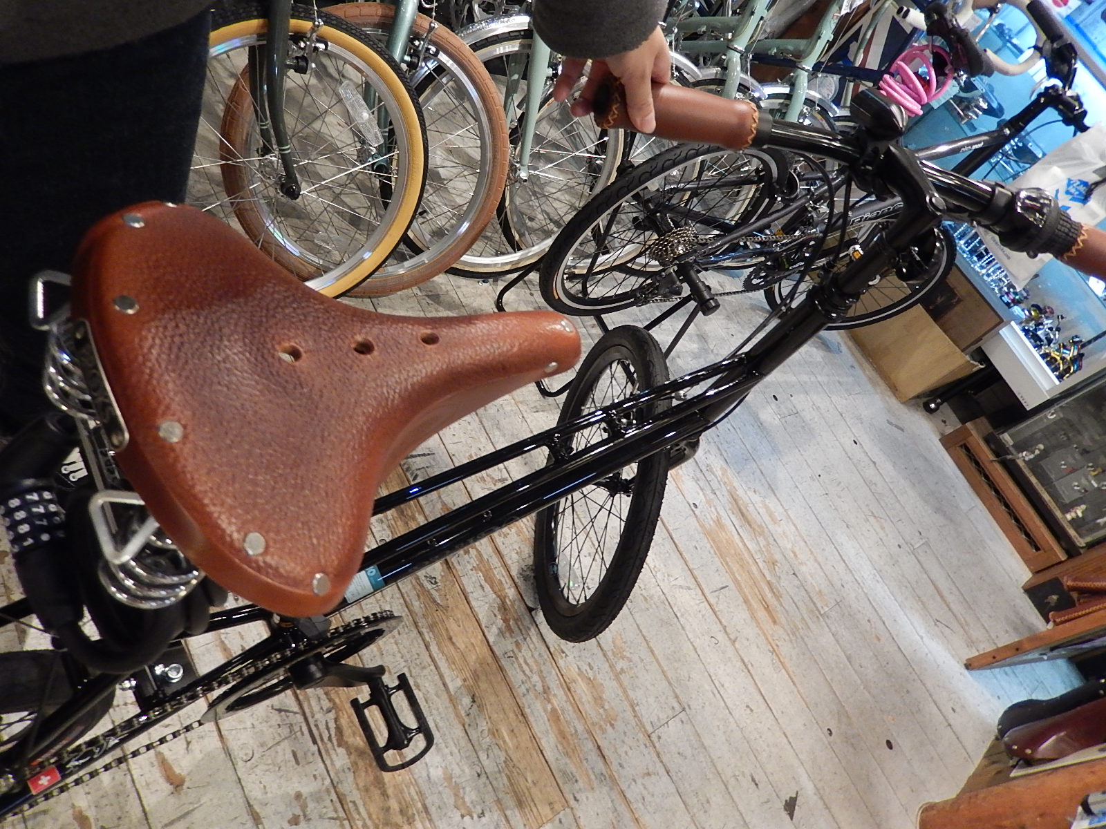 10月29日 渋谷 原宿 の自転車屋 FLAME bike前です_e0188759_18592549.jpg