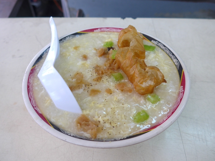 那覇「台湾粥専門店 阿里」へ行く。_f0232060_1633439.jpg
