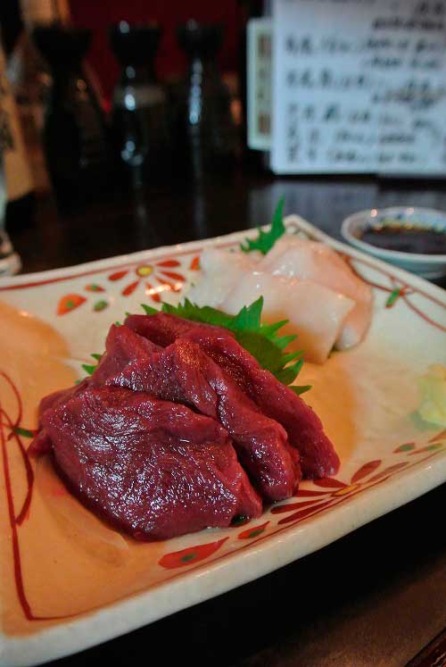 【熊本直送「馬刺し」と「日本酒」・・・「酒場 さん七」(東京・南阿佐ヶ谷)】_a0005436_1537898.jpg