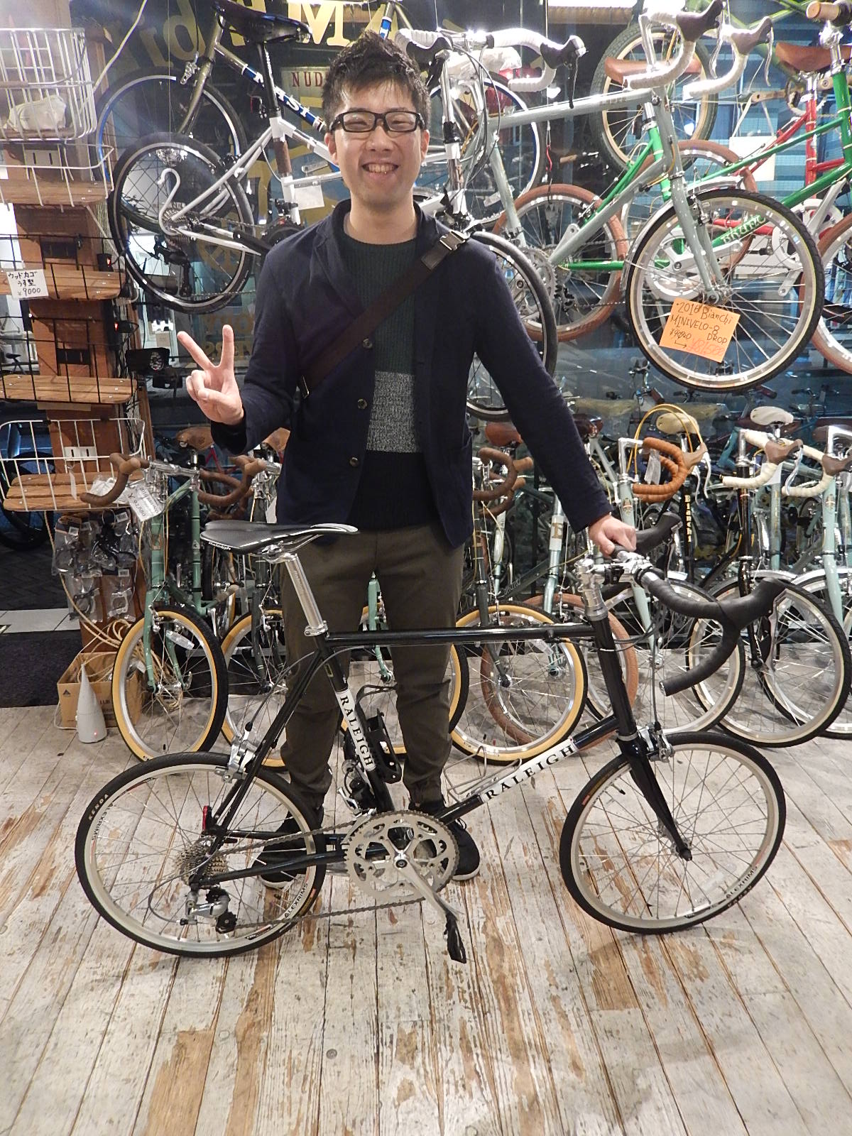 10月30日 渋谷 原宿 の自転車屋 FLAME bike前です_e0188759_19514996.jpg