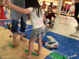 WS「ぺたぺた歩いて色の散歩道」_b0215321_14543534.jpg