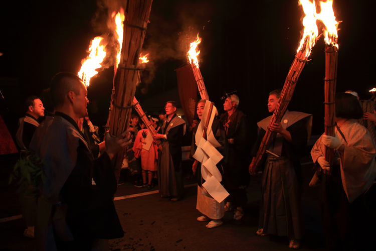 鞍馬の火祭_e0051888_322697.jpg