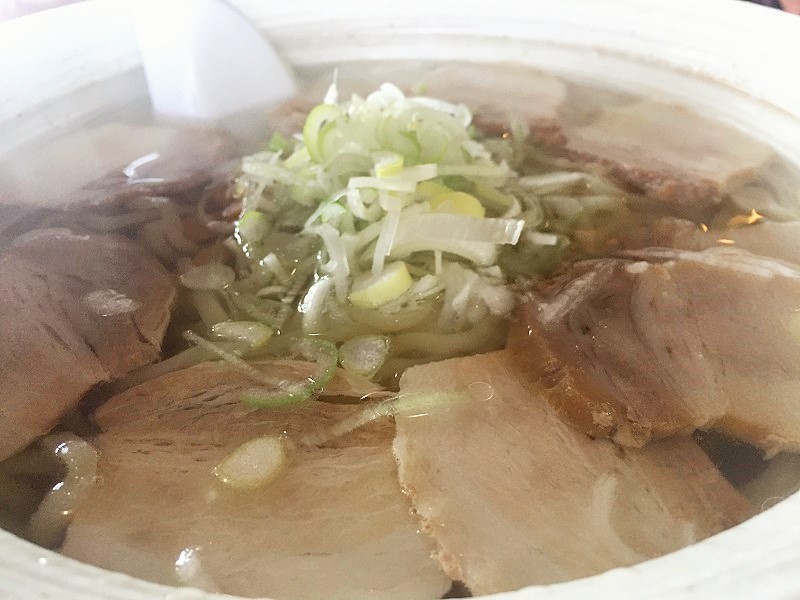 落葉でズルズル 山塩ラーメンでズルズル_c0261447_22425725.jpg
