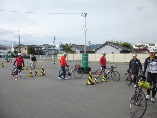 スポーツバイクスキルアップセミナーin上田自動車学校のご報告_b0217782_1535370.jpg
