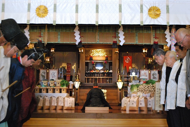 秋季例祭併せ新穀感謝祭_f0067122_17414621.jpg