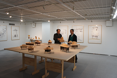 小松研治「凸村 10人の肖像」展開催中です!_f0171840_19372052.jpg