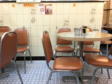 腹ごしらえ②　聯華茶餐廳_c0135971_1918345.jpg