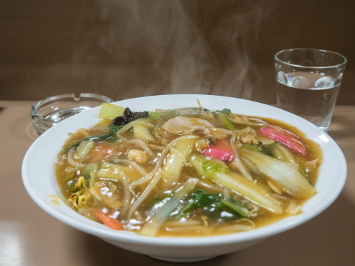 「御食事処あさひ」で・・”あんかけ焼きそば”と”鶏のから揚げ”_f0276498_23590437.jpg
