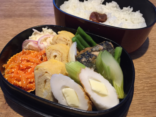 秋刀魚弁当_f0005043_09315434.jpg