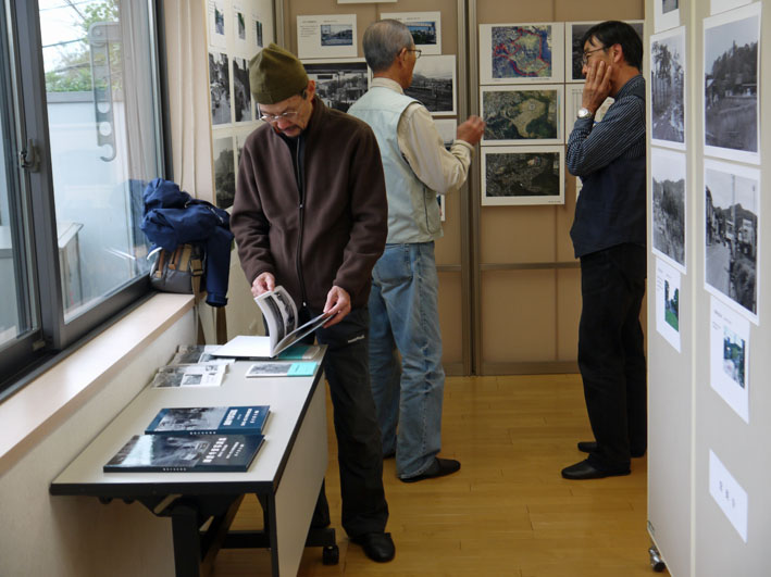 高野台自治会館で「写真展　六国見山の今昔Ⅱ」開催10・30_c0014967_3395115.jpg