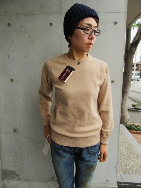 そろそろ季節でしょーか!? William Lockie ・・・Lambs Wool CRUE NECK SWEATER!★!_d0152280_9135421.jpg