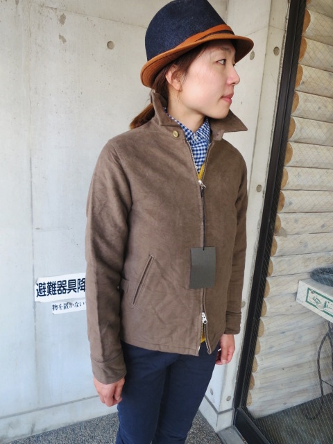 残り僅かですが、、、同じくWilliam Lockie ・・・ Lambs Wool V NECK SWEATER!♪!_d0152280_934350.jpg