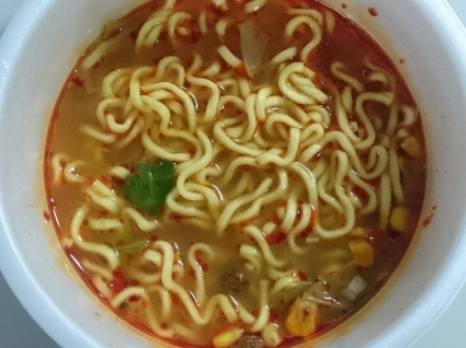 11/3夜勤食 エースコック大人のスーパーカップ赤の香りかさね辛味噌ラーメン_b0042308_01464871.jpg