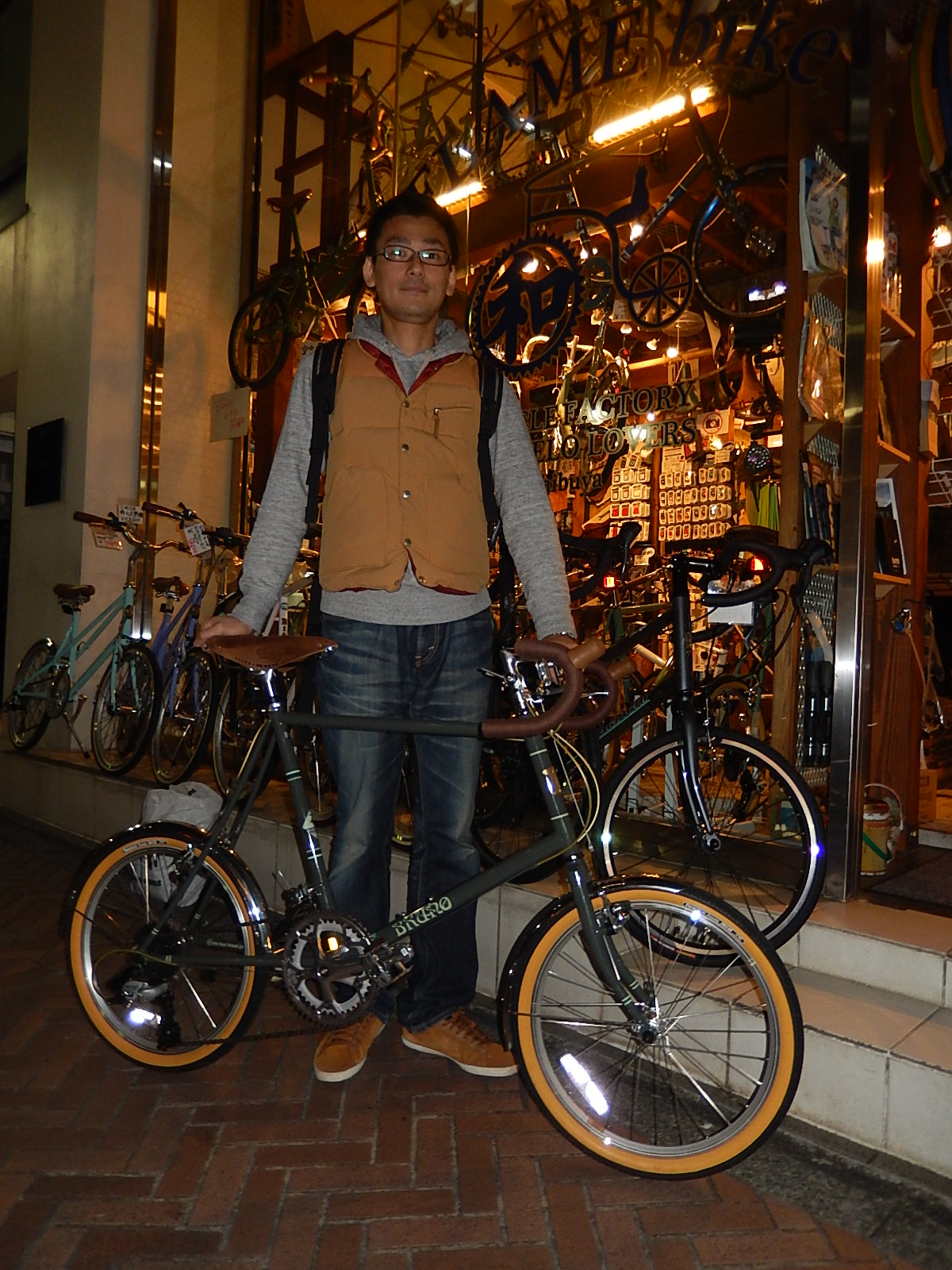 11月5日　渋谷　原宿　の自転車屋　FLAME bike前です_e0188759_18335022.jpg