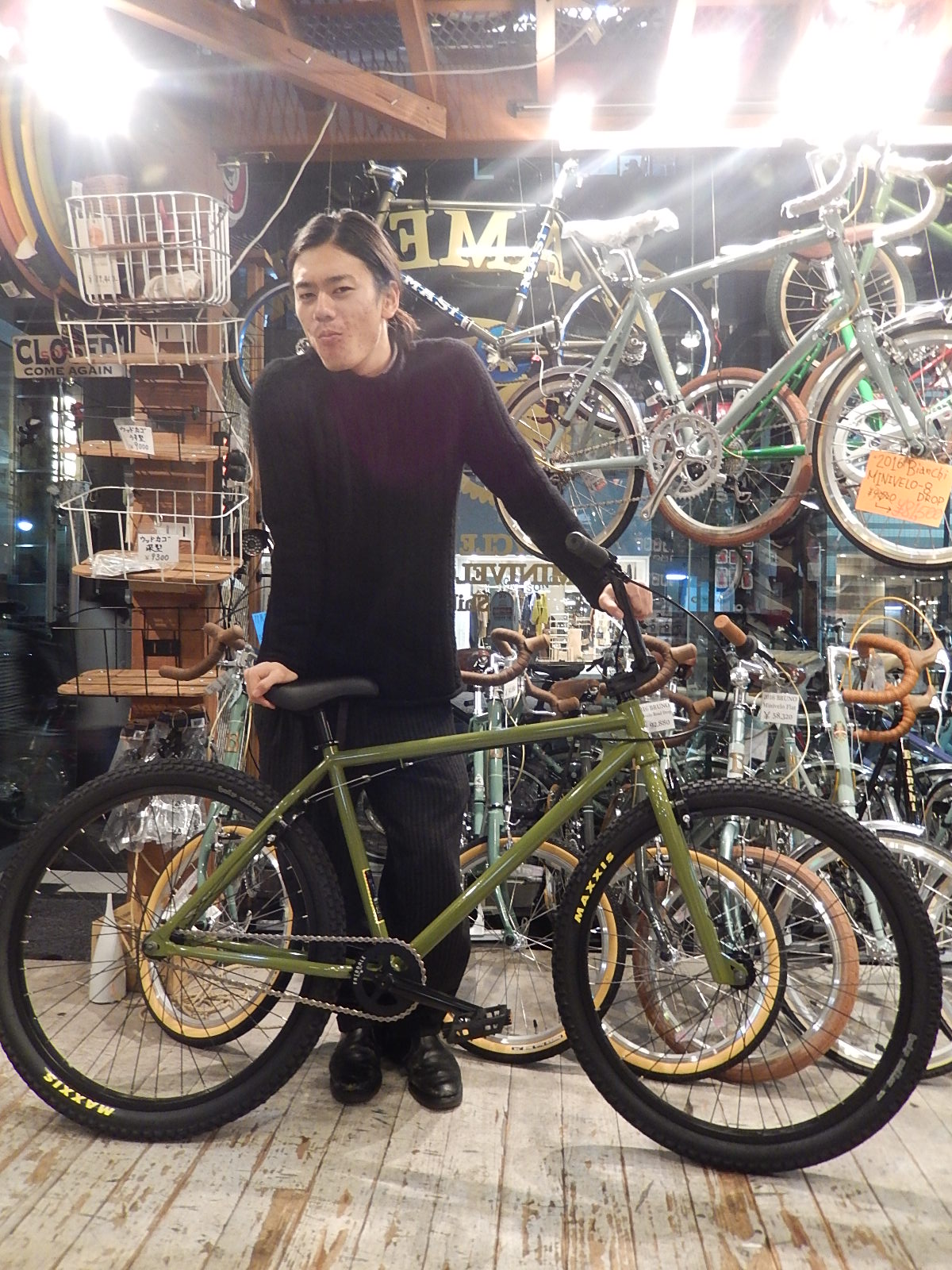 11月5日 渋谷 原宿 の自転車屋 FLAME bike前です_e0188759_19571670.jpg