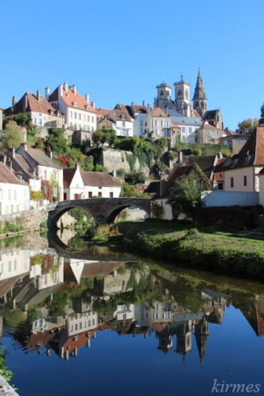 パリから日帰り　スミュール・アン・ノーソワ (Semur-en-Auxois)_d0308567_19242794.png