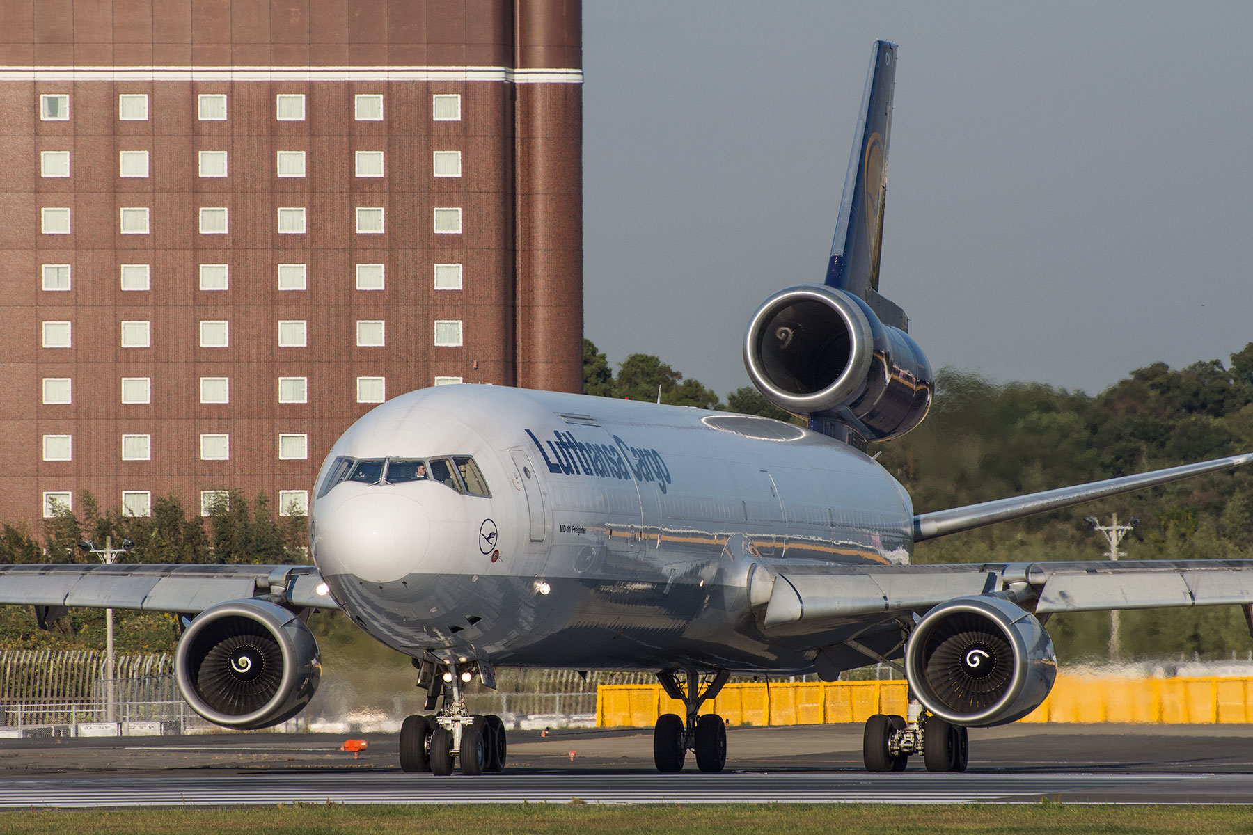 McDonnell Douglas MD-11F / D-ALCN_d0226909_1365138.jpg