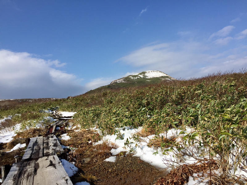 初雪の山を歩く 4_c0225536_06435303.jpg