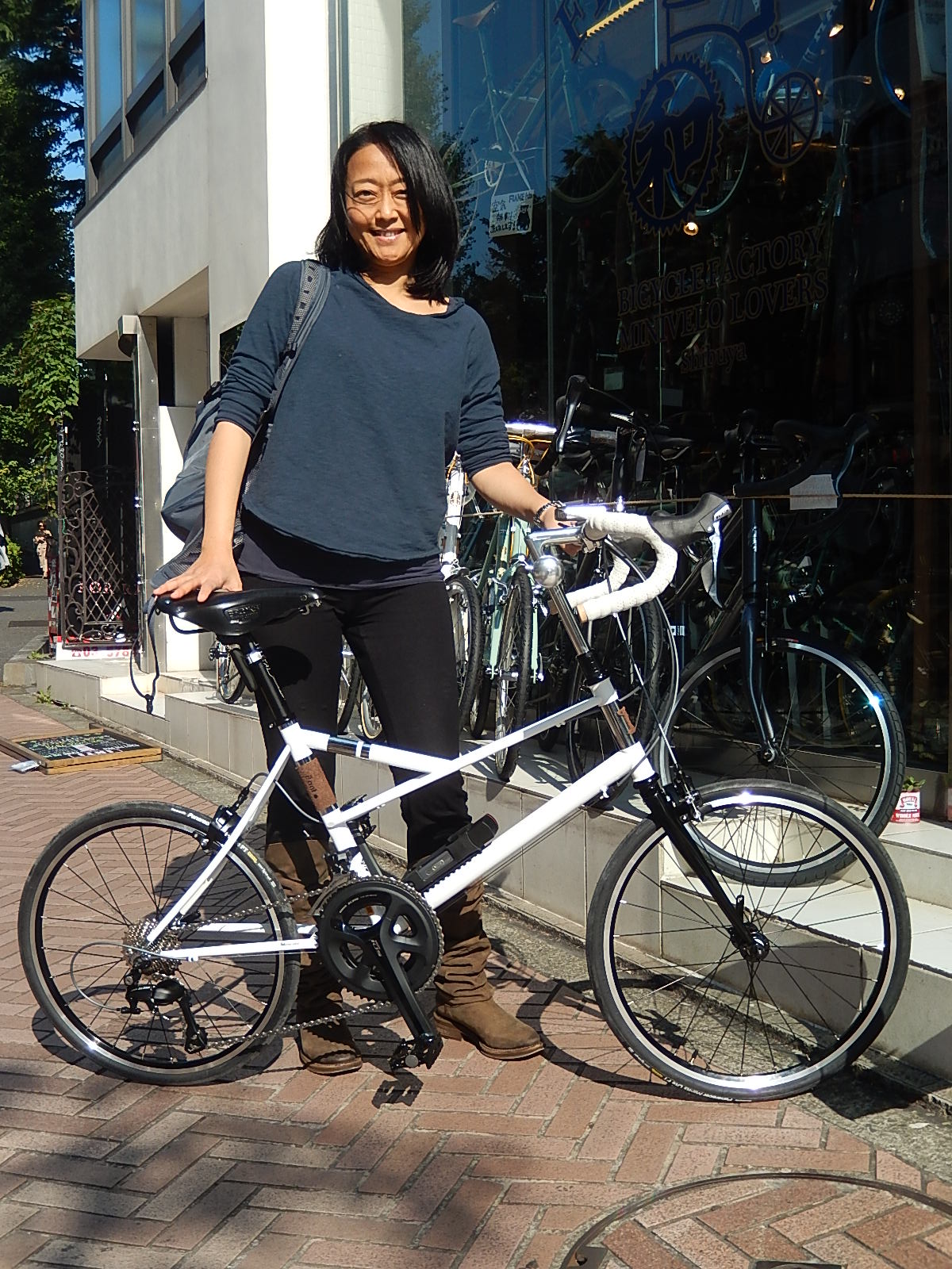 11月6日 渋谷 原宿 の自転車屋 FLAME bike前です_e0188759_19115911.jpg