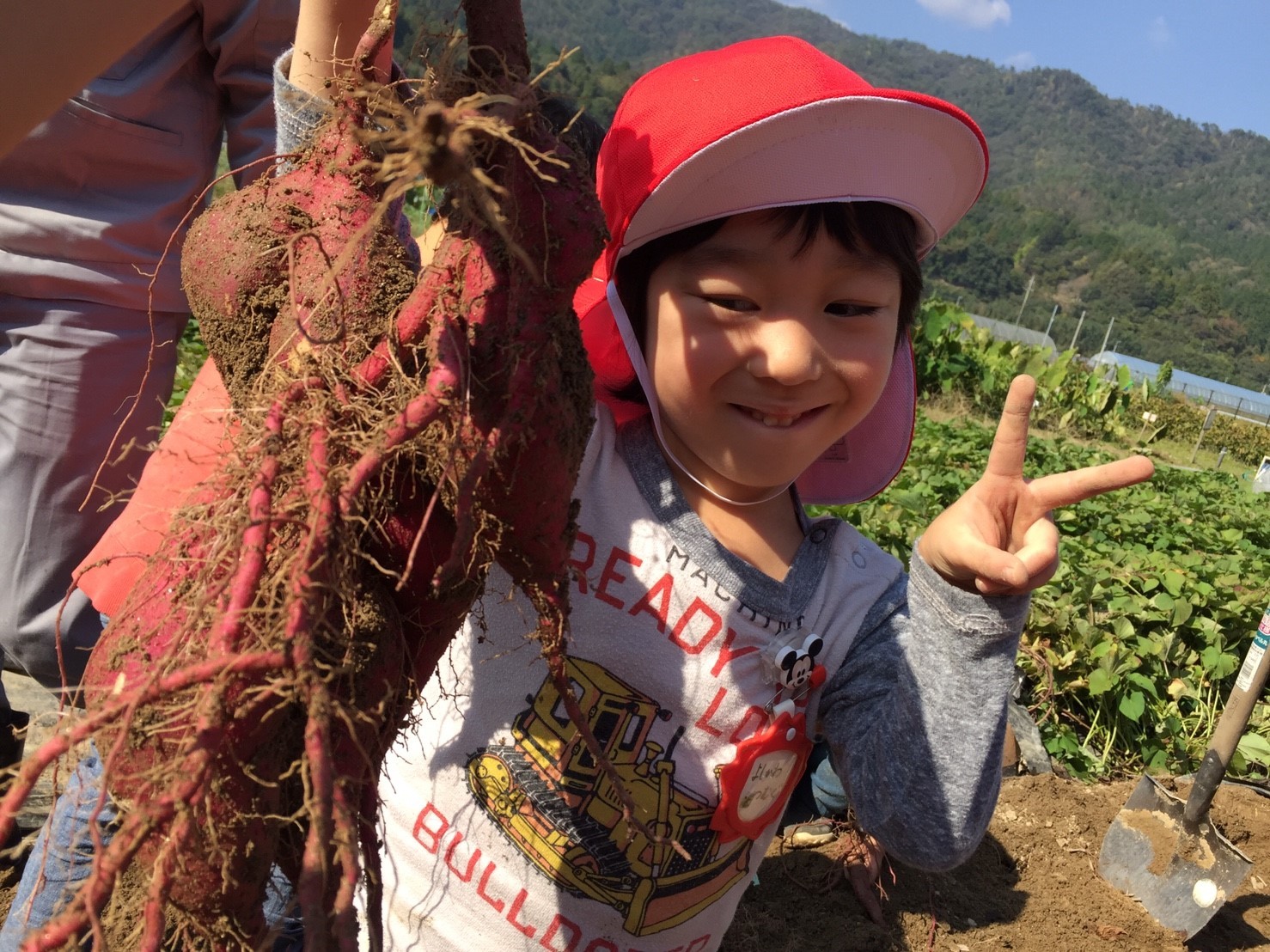 いも掘り遠足♪_f0324461_10184973.jpg