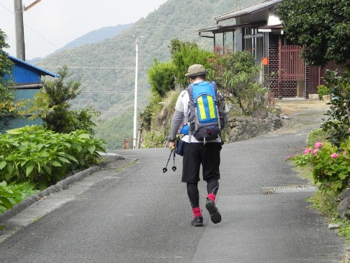 45人の歩き遍路さん_f0213825_109964.jpg