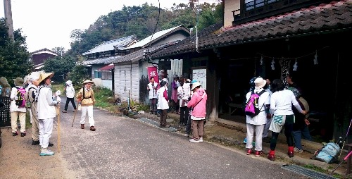 45人の歩き遍路さん_f0213825_9204498.jpg