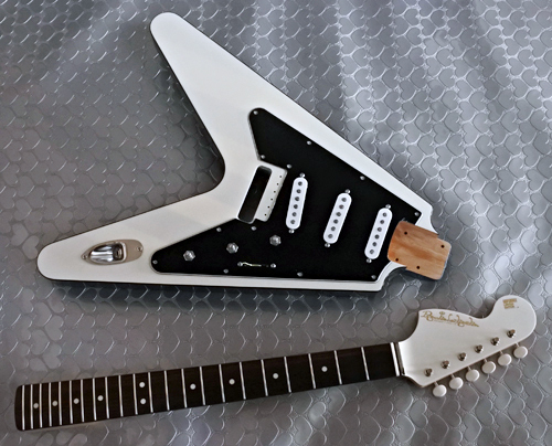 オーダーものを含むGuitar × 3種の塗装が完了です!_e0053731_16271732.jpg