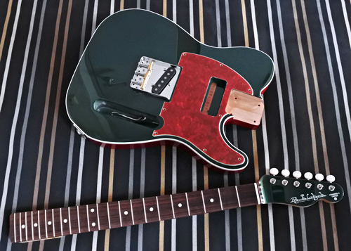 オーダーものを含むGuitar × 3種の塗装が完了です!_e0053731_16272040.jpg